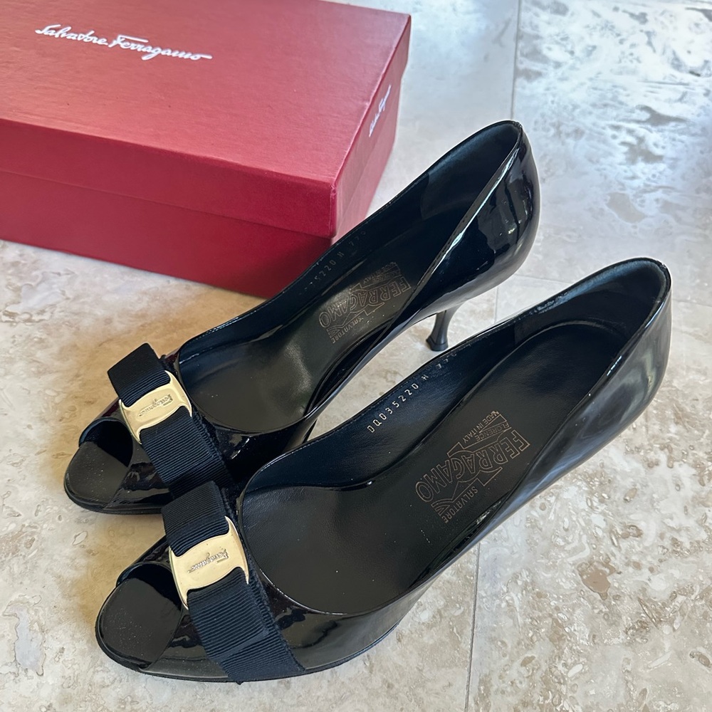 Salvatore Ferragamo Ribes in Nero, Patent Calf